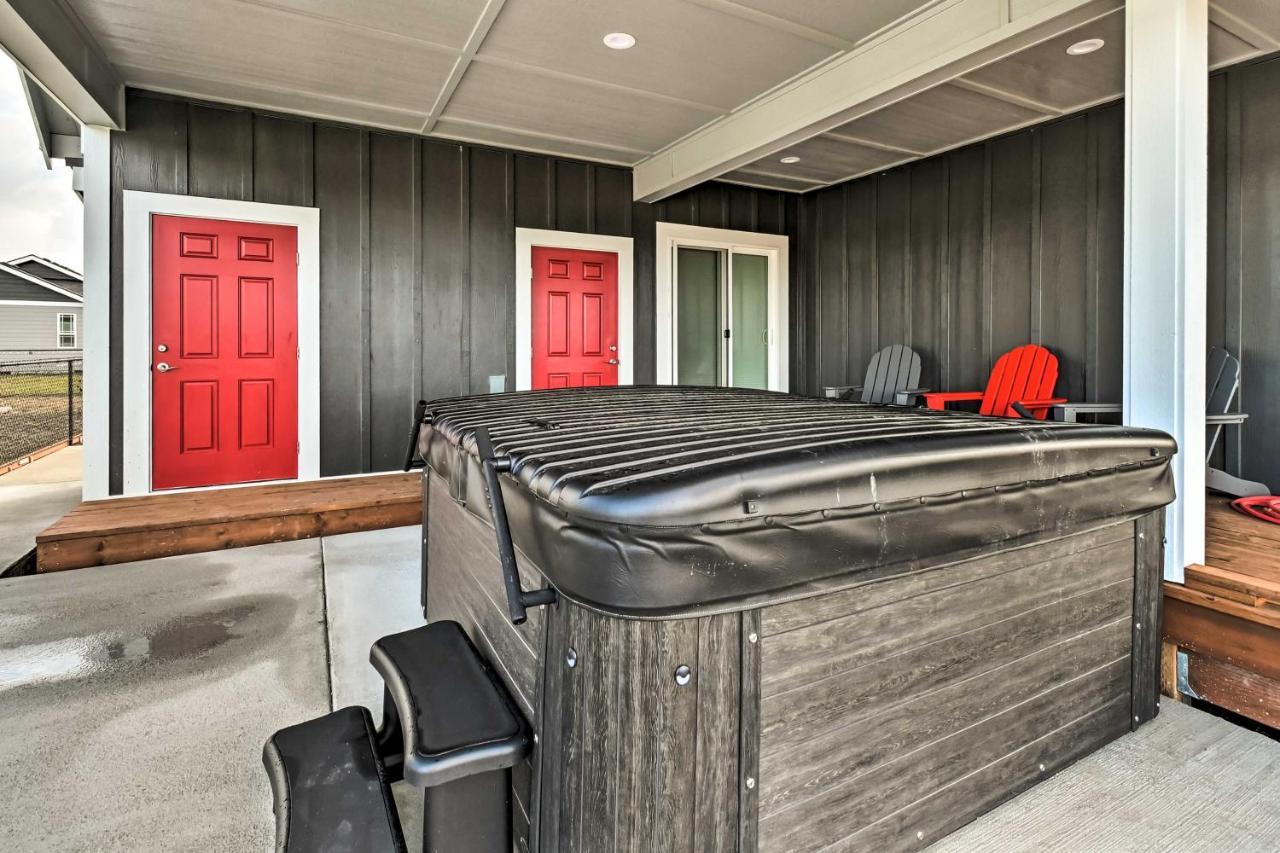 Ocean Shores Getaway With Fireplace And Hot Tub! Екстериор снимка